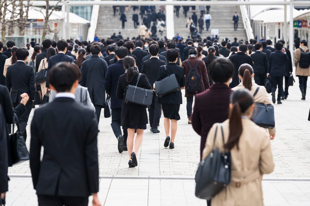 就活で合同説明会に行くべきか？メリットと参加のポイントを解説