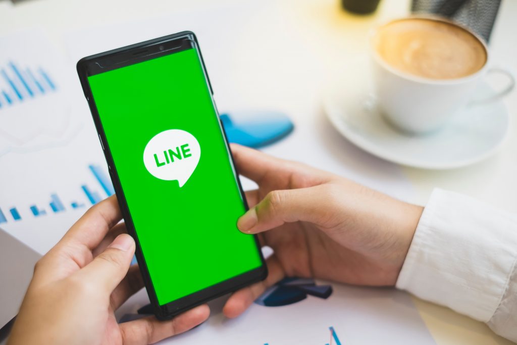 LINE広告の費用はどのくらい？課金の仕組みや運用のポイントをご紹介！