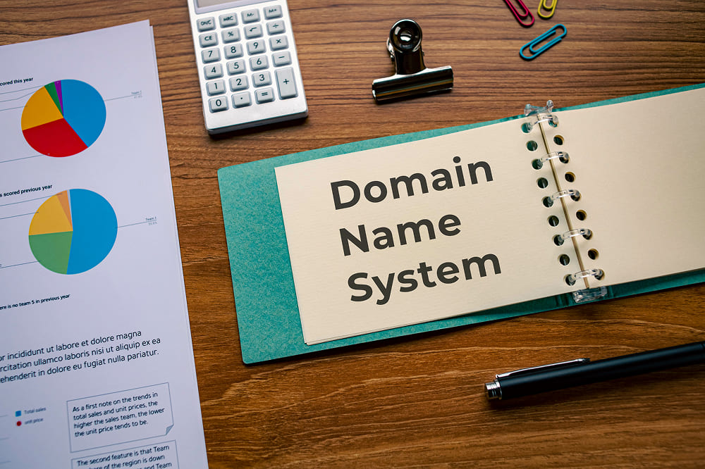 DNSとは？仕組み、サーバー、設定を分かりやすく解説！