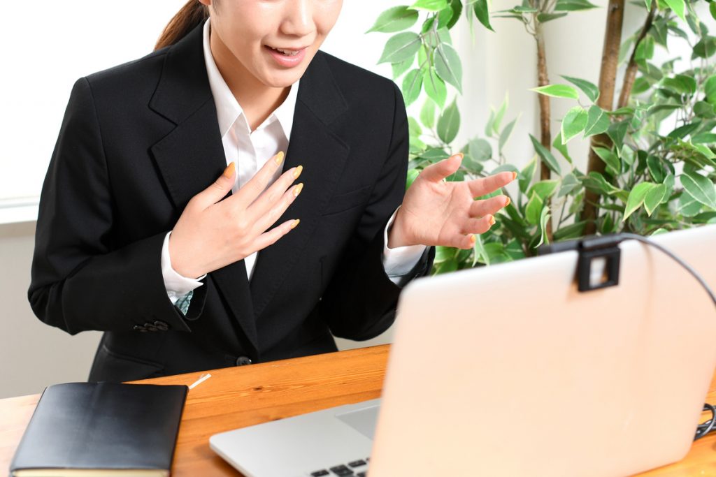 面接の服装マナー徹底解説！スーツ選びから身だしなみまで
