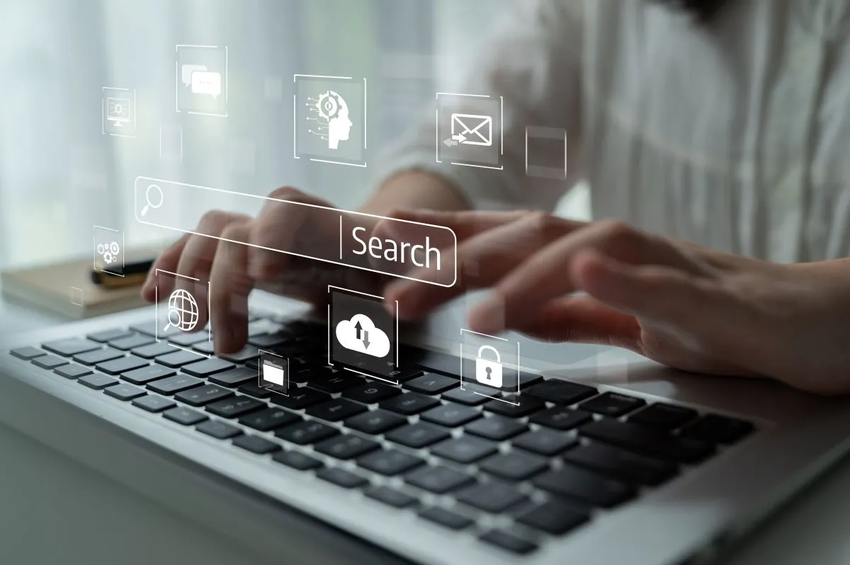 サジェストとは？意味・仕組み・SEOでの活用法を解説