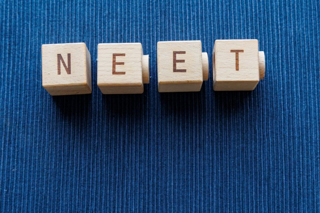 ニートから正社員になる方法｜おすすめの職種や就職の手順・面接対策を解説