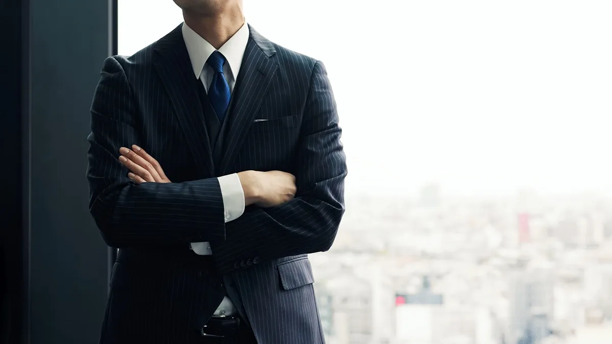 社外取締役とは？設置義務や役割・メリット・選任基準・報酬を解説
