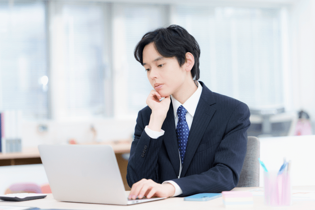 SNS内製化支援とは？活用するメリットと成功パターンを解説