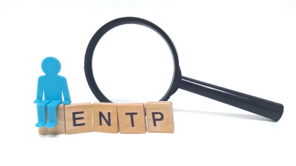 ENTP(討論者)に向いてる仕事6選|強み・適職・特徴を解説