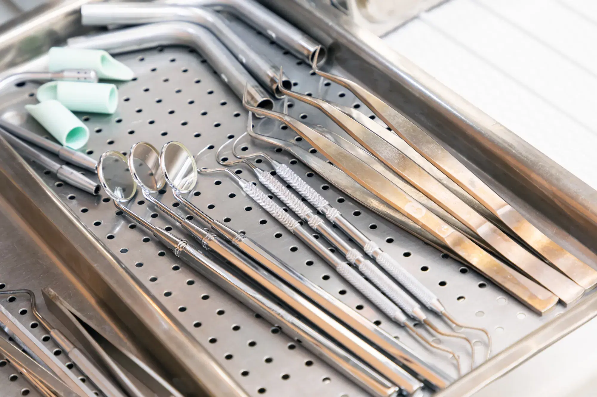 歯科医師が使用する器具
