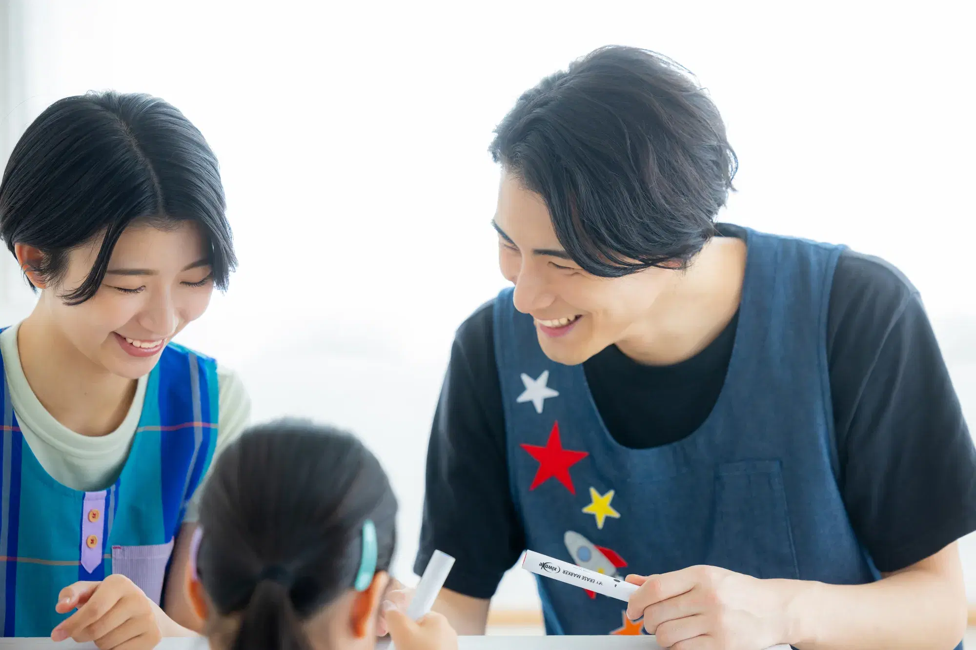 放課後児童支援員とは?仕事内容・資格・必要なスキルや職種の違いを解説の記事画像