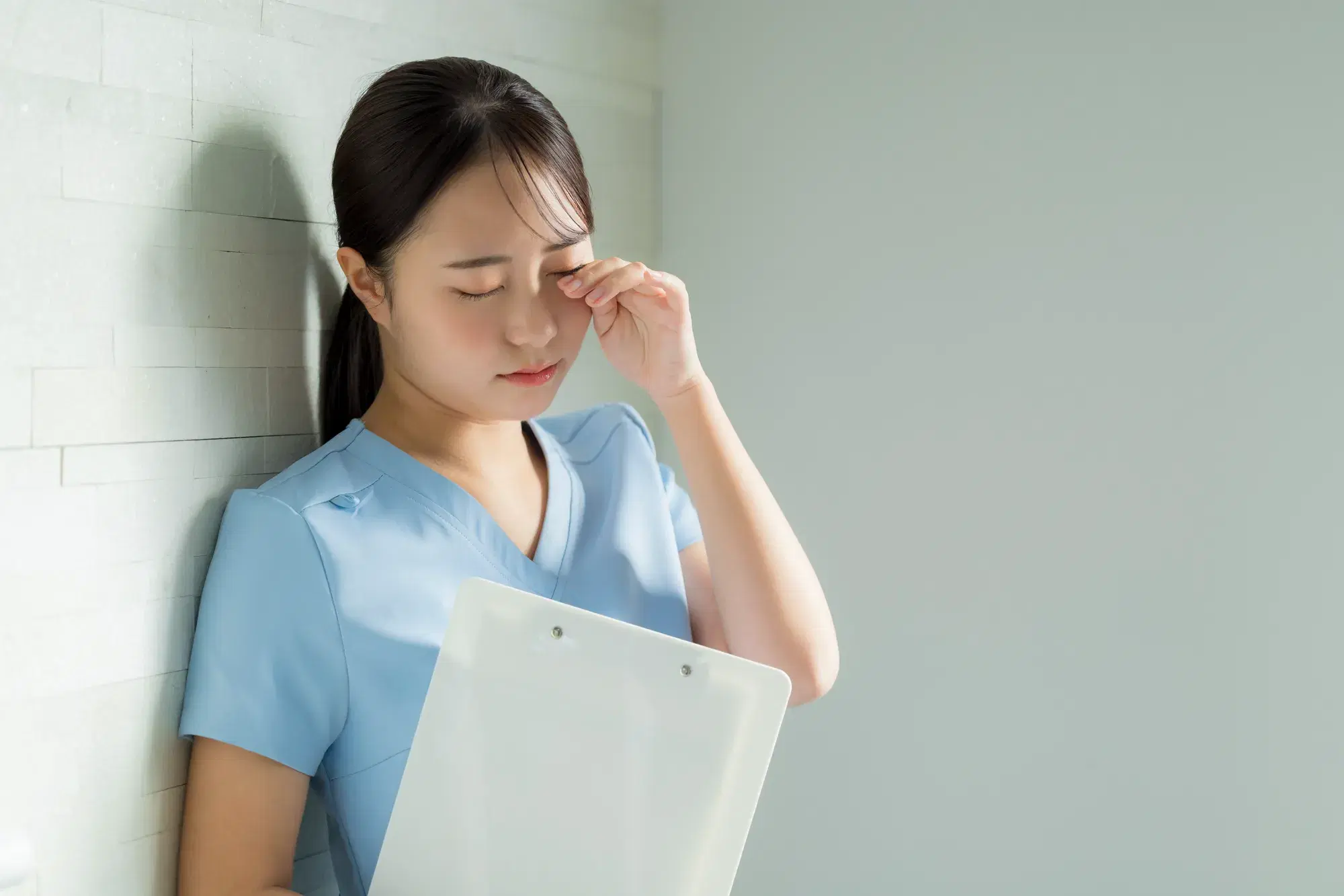 歯科衛生士をやめたい?辞めるべき判断基準と後悔しない選択肢を解説!の記事画像