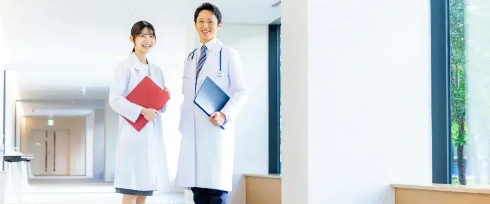 白衣を着た頼れる医師たち