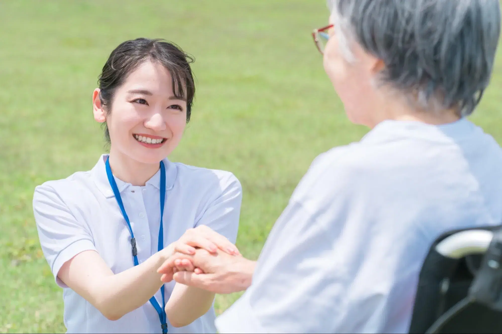 ガイドヘルパーの年間休日数!仕事内容はしんどい?時給や求人の例を紹介
~心身ともに充実させる休日の取り方と求人選びのコツ~